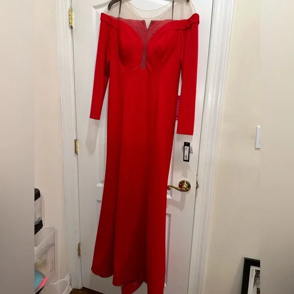 Brand new red dress with sheer mesh in a size 16 from Xscape. - Picture 5 of 5